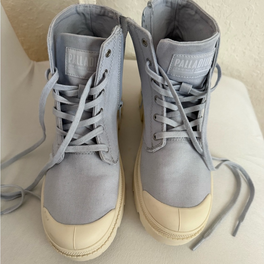 Palladium women platform boots